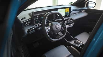Nissan Micra, Mini Cooper SE, VT, ams1126 Nissan Micra, Cockpit