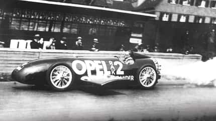 Historie Alternative Antriebe, Raketenwagen, 1927 Fritz von Opel Historie Alternative Antriebe, Raketenwagen, 1927 Fritz von Opel