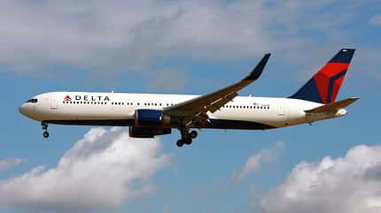 Delta Airlines Flugzeug Boeing 767-300 Delta Airlines Flugzeug Boeing 767-300
