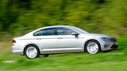 VW Passat GTE, ams2215, Vergleich VW Passat GTE, Seitenansicht