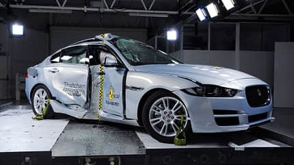 12/2015 EuroNCAP Crashtest Jaguar XE 12/2015 EuroNCAP Crashtest Jaguar XE