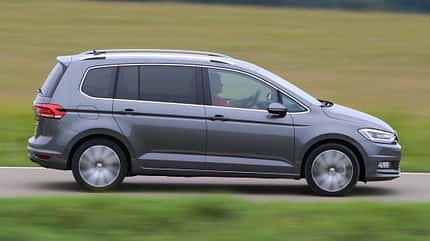 VW Touran 2.0 TDI SCR, ams2615, Vergleich VW Touran 2.0 TDI SCR, Seitenansicht