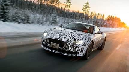 Aston_Martin_DB11_getarnt_Mitfahrt-Winter Aston_Martin_DB11_getarnt_Mitfahrt_Winter