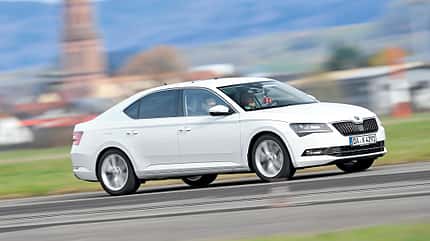 Skoda Superb 2.0 TDI, ams0716, Vergleich Skoda Superb 2.0 TDI, Seitenansicht