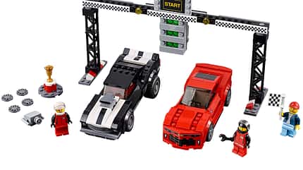 LEGO Speed Champions Set - sieben Autolegenden LEGO Speed Champions Set - sieben Autolegenden
