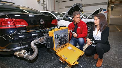 VW Diesel-Update, ams0816, Reportage VW Diesel-Update, Abgastest, Reportage