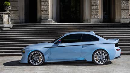 05/2016, BMW 2002 Hommage Sperrfrist 20.5.2016 19.00 Uhr BMW 2002 Hommage Sperrfrist 20.5.2016 19.00 Uhr
