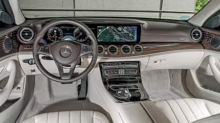 Mercedes E 200, BMW 520i, Skoda Superb VT, AMS1316 Mercedes E 200, BMW 520i, Skoda Superb VT, AMS1316