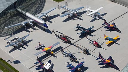 Red Bull Flying Bulls - Gruppenbild Red Bull Flying Bulls - Gruppenbild