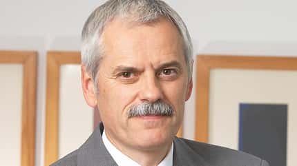 Professor Doktor Wili Diez, AMS1416, Institut für Automobilwirtschaft Professor Doktor Wili Diez, AMS1416, Institut für Automobilwirtschaft