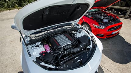Chevrolet Camaro 6.2V8, Ford Mustang 5.0 V8, ams2116, Vergleich Chevrolet Camaro 6.2V8, Ford Mustang 5.0 V8, Impression