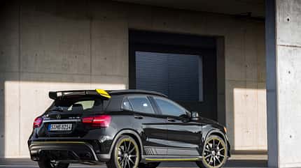 Mercedes-AMG GLA 45 4Matic Facelift 2017 Yellow Night Edition