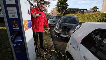 Nissan Leaf, Strom laden