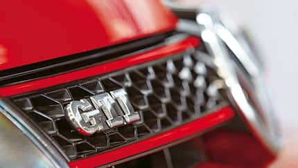 VW Golf GTI Edition 35, Front, GTI Logo