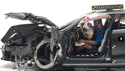 Tesla Model S Small Overlap Crashtest IIHS 2017