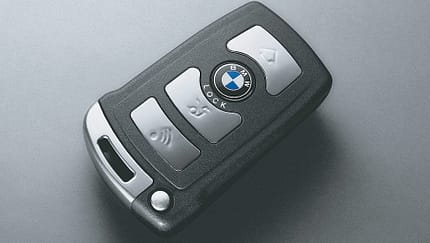 BMW plant Zündschlüssel als Kreditkarte