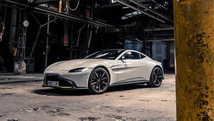 Aston Martin Vantage V8, Exterieur