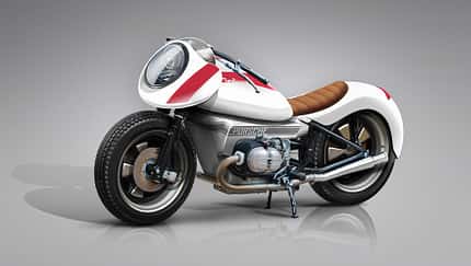 So sehen Moppeds von Porsche, Tesla & Bugatti aus