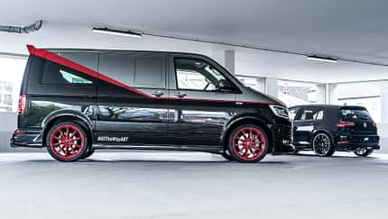 Abt VW T6 DA-Teambus und VW Golf R