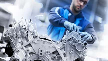 BMW V8 Motor Bau Produktion 