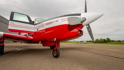 Porsche Mooney PFM 3200