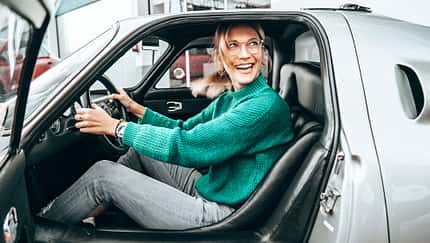 Laura Kukuk (Motor Klassik trifft...) Laura Kukuk (Motor Klassik trifft...)