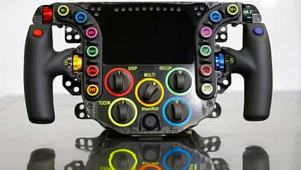 Das Lenkrad des Porsche 919 Hybrid
