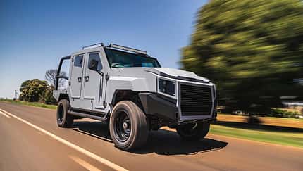 SVI Max 3 Panzerfahrzeug Toyota Land Cruiser 79