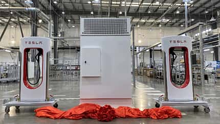 Tesla Supercharger-Fabrik im chinesischen Shanghai