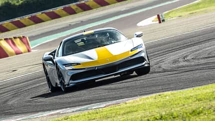 Ferrari SF 90 Assetto Fiorano, Exterieur/Interieur