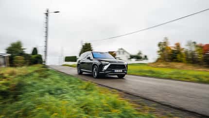 Nio ES8