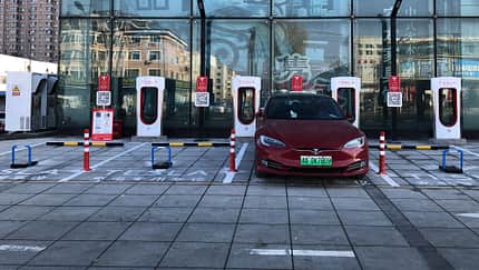 Sperrbarer Tesla-Supercharger in China