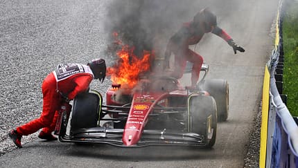 Carlos Sainz - Feuer - GP Österreich 2022