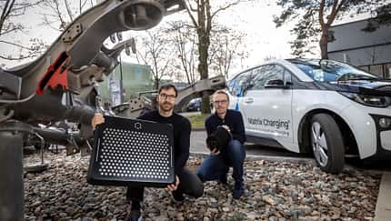 TU Graz,  Ladestation für E-Autos in Zügen