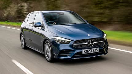 Mercedes B-Klasse als Rechtslenker Großbritannien GB United Kingdom UK