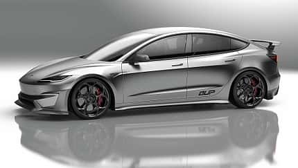 Tesla Model 3 Performance mit Carbon-Bodykit von Unplugged Performance