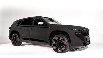 BMW XM von BMW Italia und Alcantara 