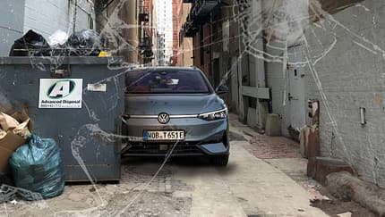 VW ID.7 Dreck Detroit Gasse Collage