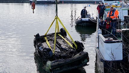 12/2024 Audi 100 C2 Typ 43 Wasserleiche Donau