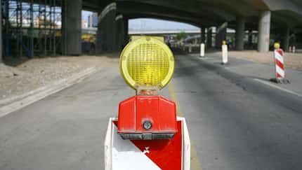 Autobahn Sperrung Brücke Warnlicht