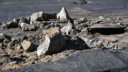 Fahrbahn Betonbroken