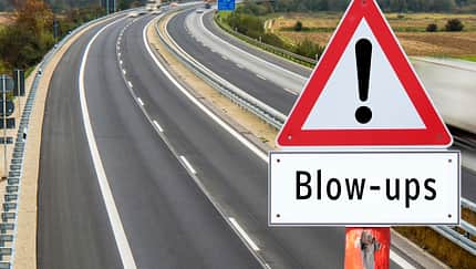 
Straßenschäden durch Blow-ups
