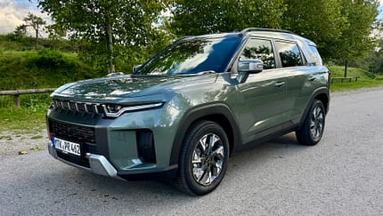 9/2025, KGM Torres Essential Hybrid 2025