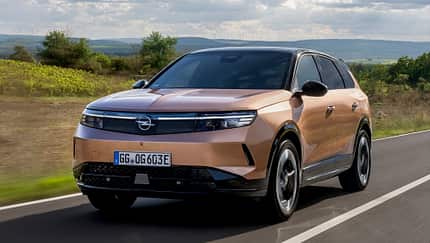 10/2025 Opel Grandland Electric Long Range 