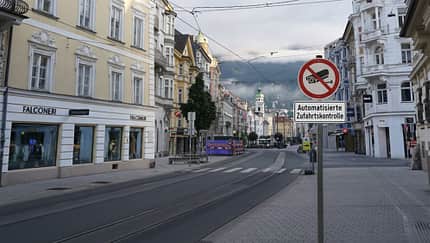 10/2025, Österreich Automatisierte Zufahrtskontrolle Kamera Schild Österreich Automatisierte Zufahrtskontrolle Kamera Schild