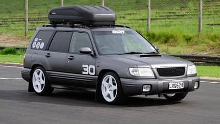 Liam Lawson - Subaru Forester - Charity-Auktion 2025