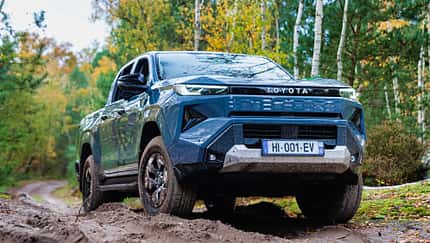 11/2025 Toyota Hilux BEV Elektroantrieb Premiere