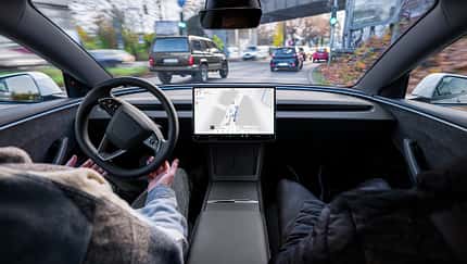 11/2025, Tesla Full Self Driving FSD Europa Tesla Full Self Driving FSD Europa
