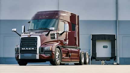 11/2025 Mack Pioneer USA Truck