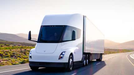 12/2025 Tesla Semi Elektro-Lkw